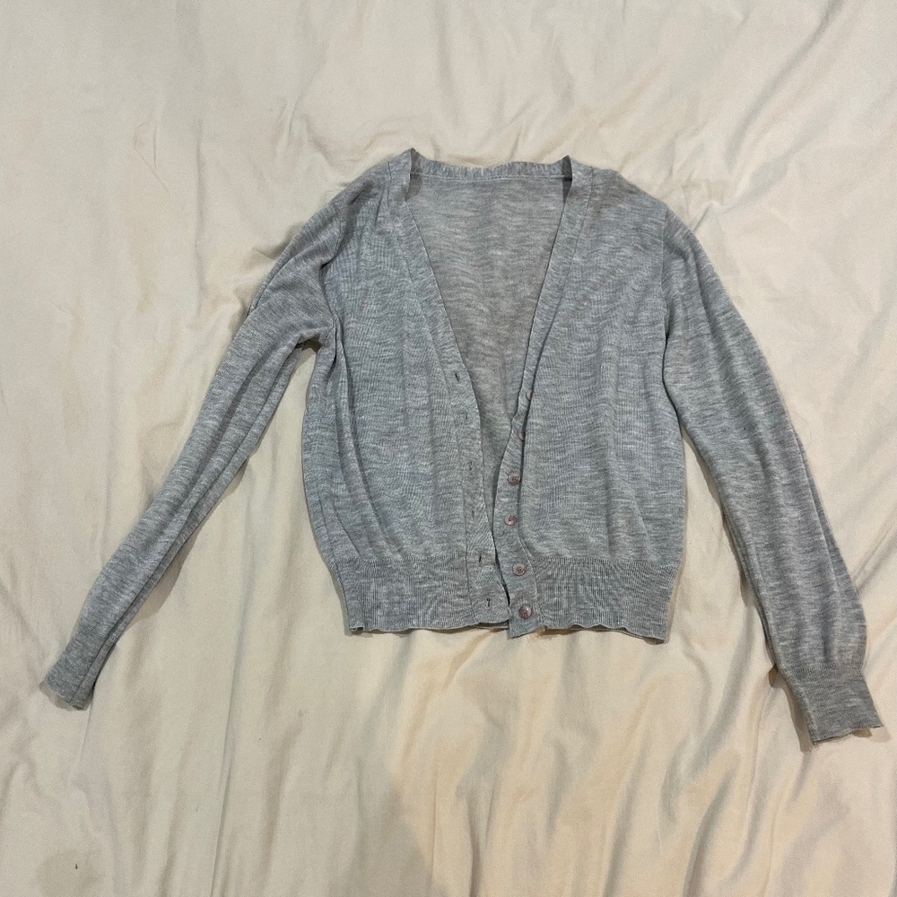 Gray cardigan S